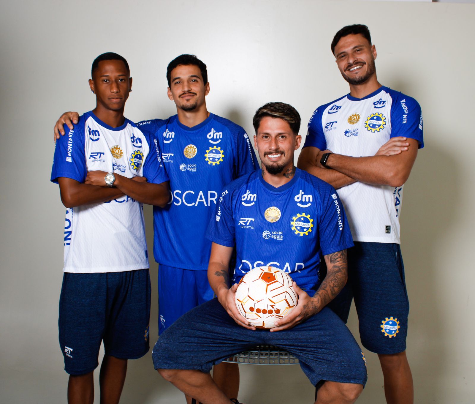 São José apresenta os novos uniformes para a Copa Paulista 2023 - São José  Esporte Clube